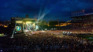 Summer-concerts-at-Wrigley-Field-Stadium