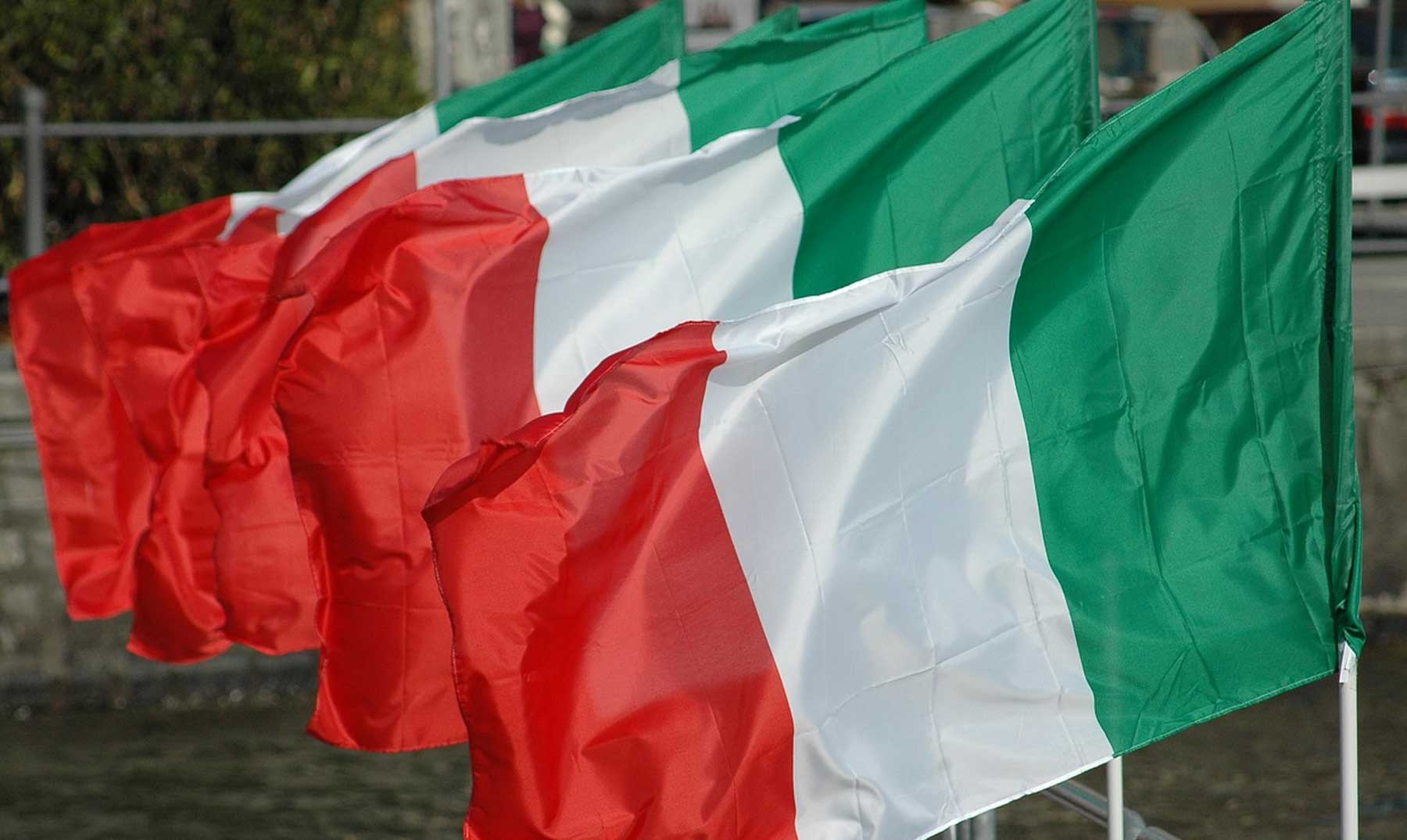 Mexican flag vs Italian flag