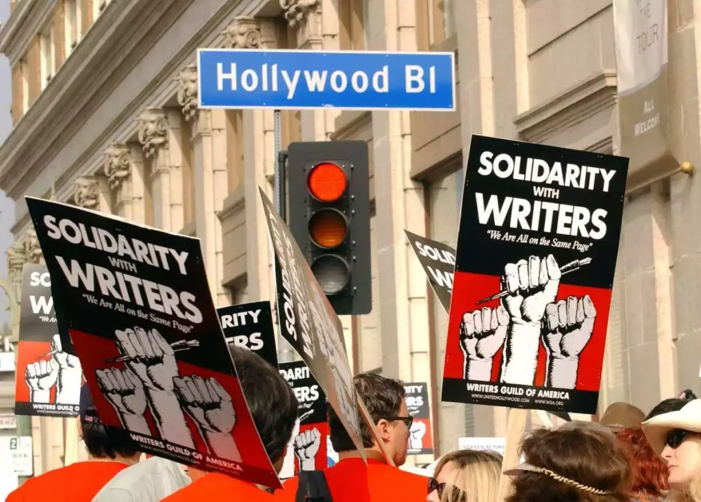 The Writers Guild of Hollywood Returns to Talks