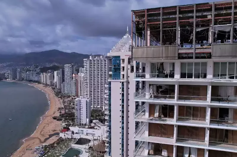 Reconstruction of Hotels in Acapulco: 40 billion pesos