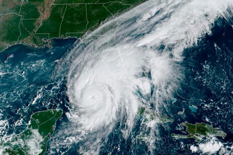 When will Hurricane Beryl reach Mexico?